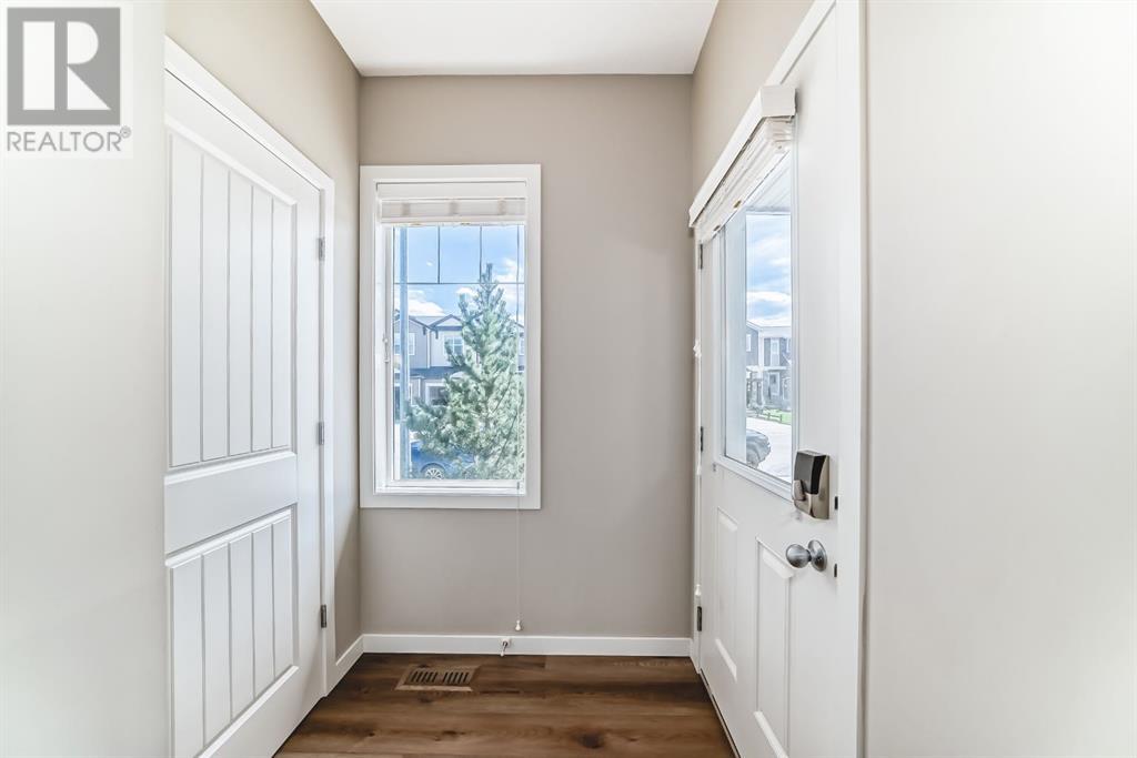 142 Fireside Cove, Cochrane, Alberta