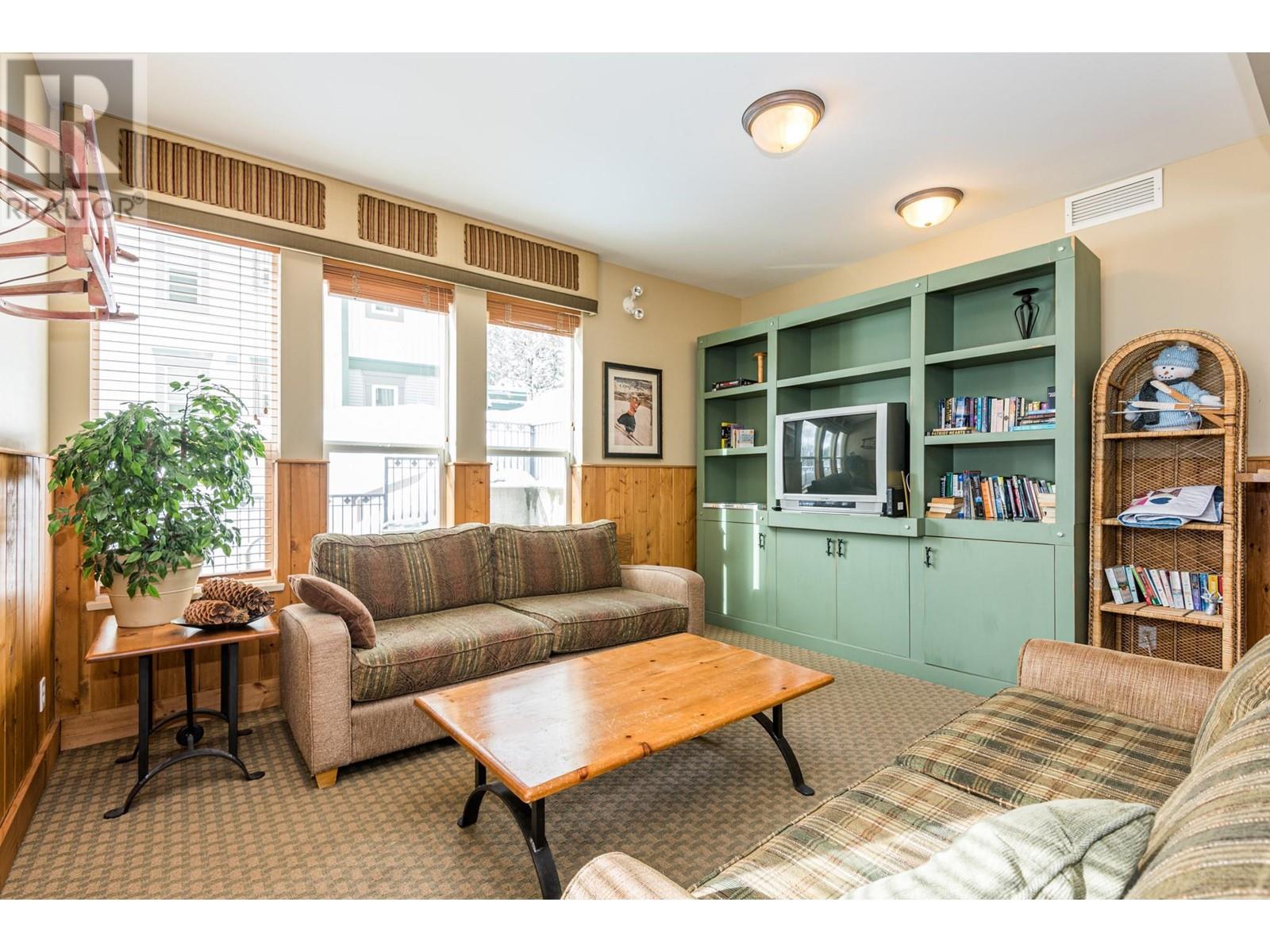 #306 9808 SILVER STAR ROAD - Image 23