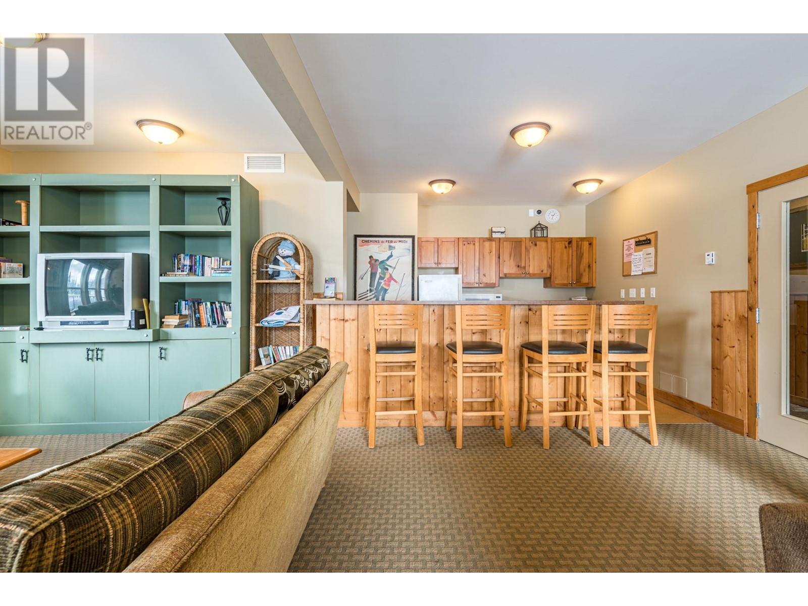 #306 9808 SILVER STAR ROAD - Image 27