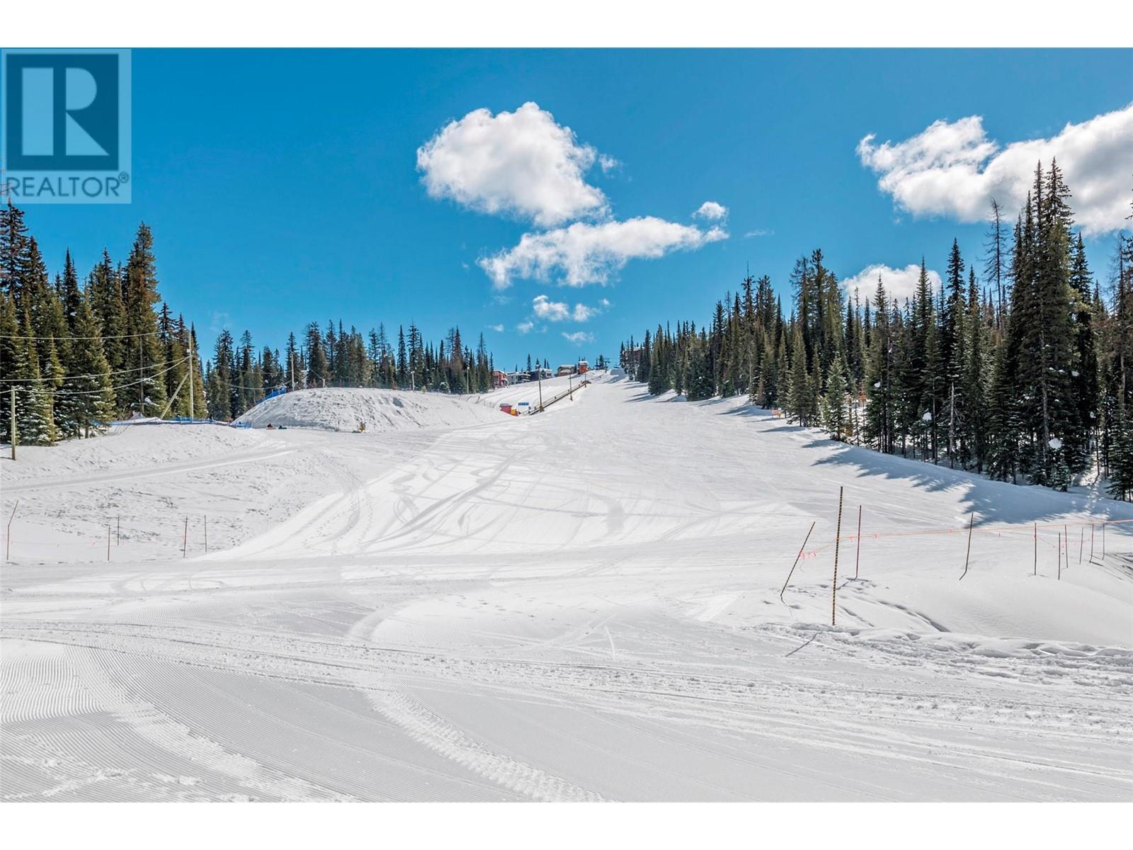 #306 9808 SILVER STAR ROAD - Image 31