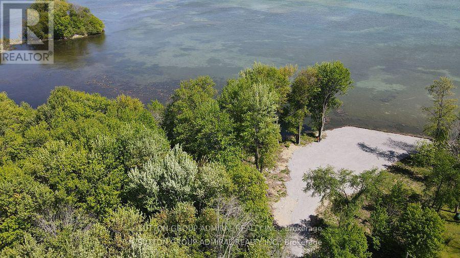 Photo 4 of 498 Blue Heron Lane, Georgina Islands ON