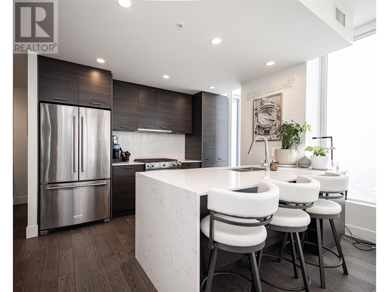 1902 1181 Sunset Drive, Kelowna