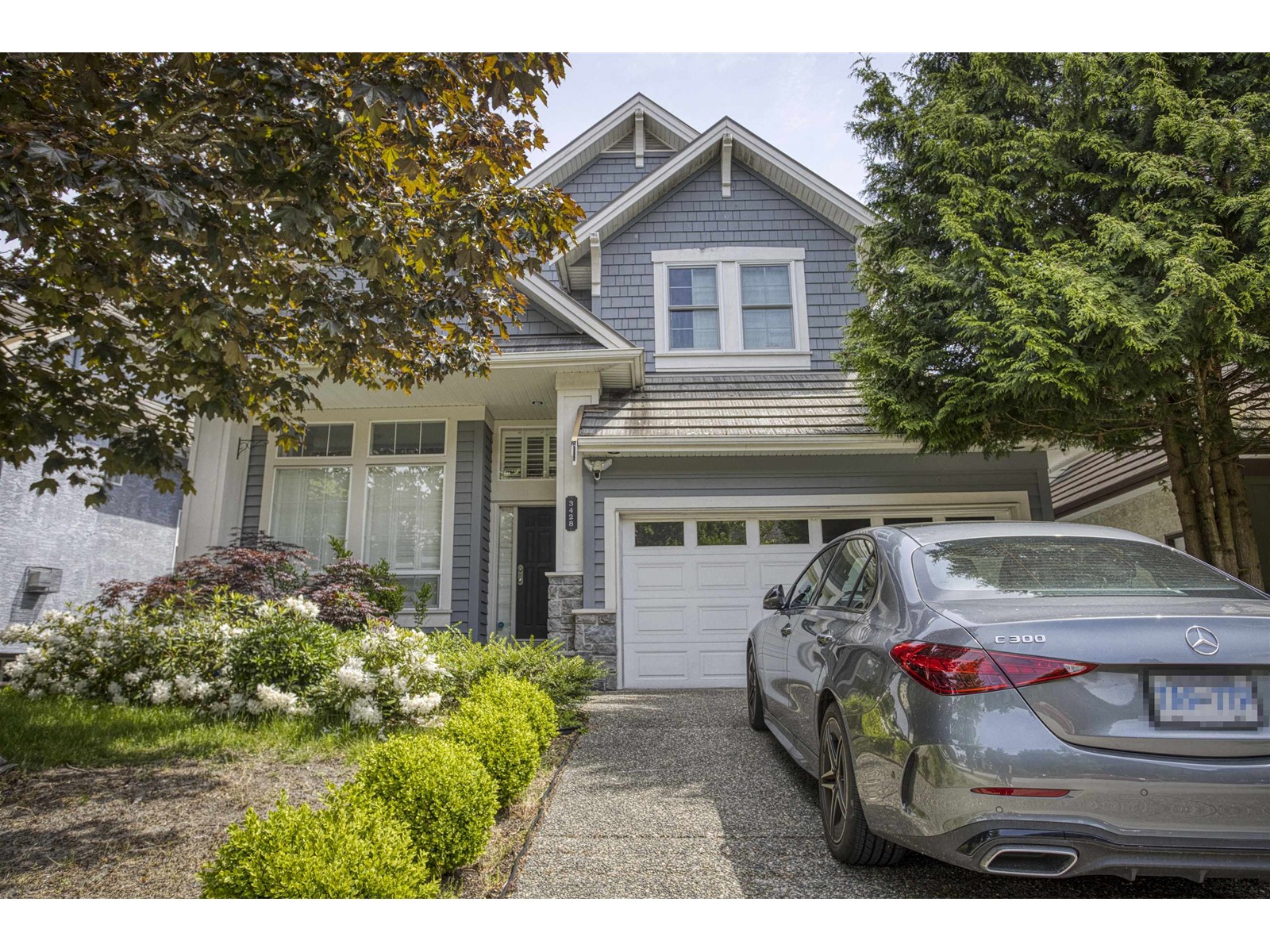 Photo 2 of 3428 Rosemary Heights Drive, Surrey BC