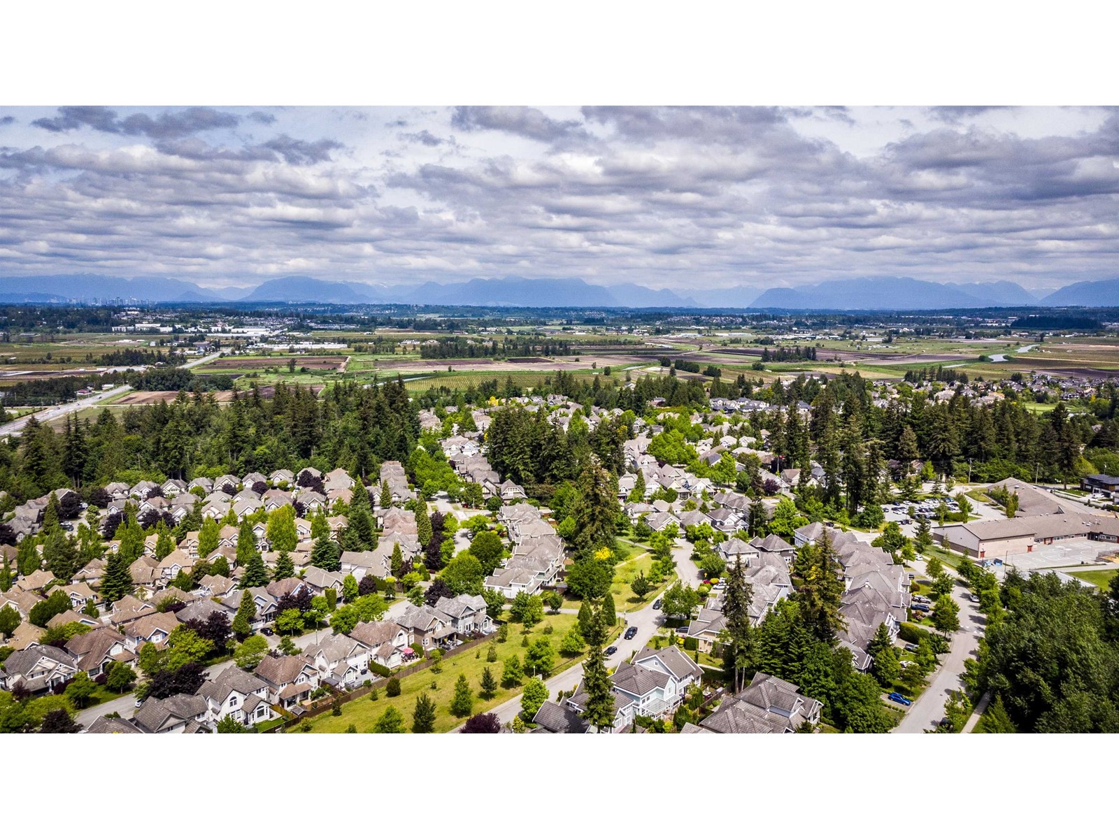 Photo 30 of 3428 Rosemary Heights Drive, Surrey BC