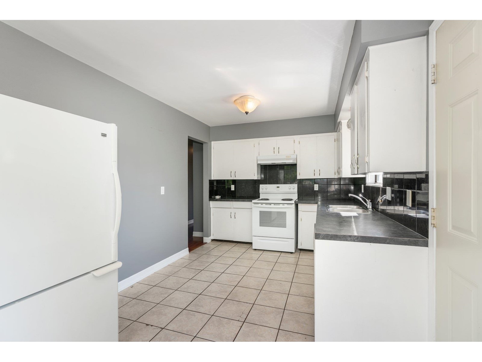 19990 49 AVENUE, Langley