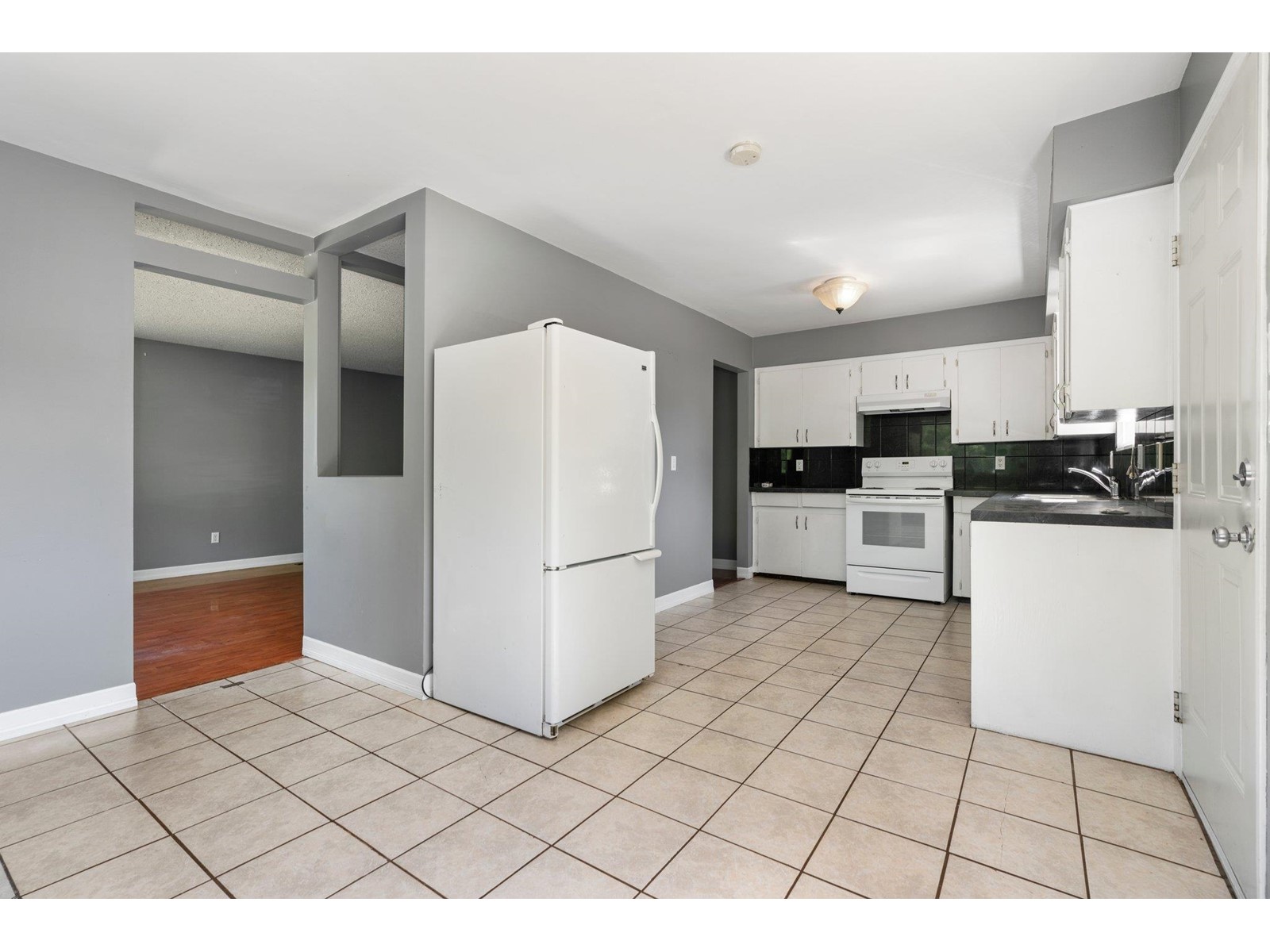 19990 49 AVENUE, Langley