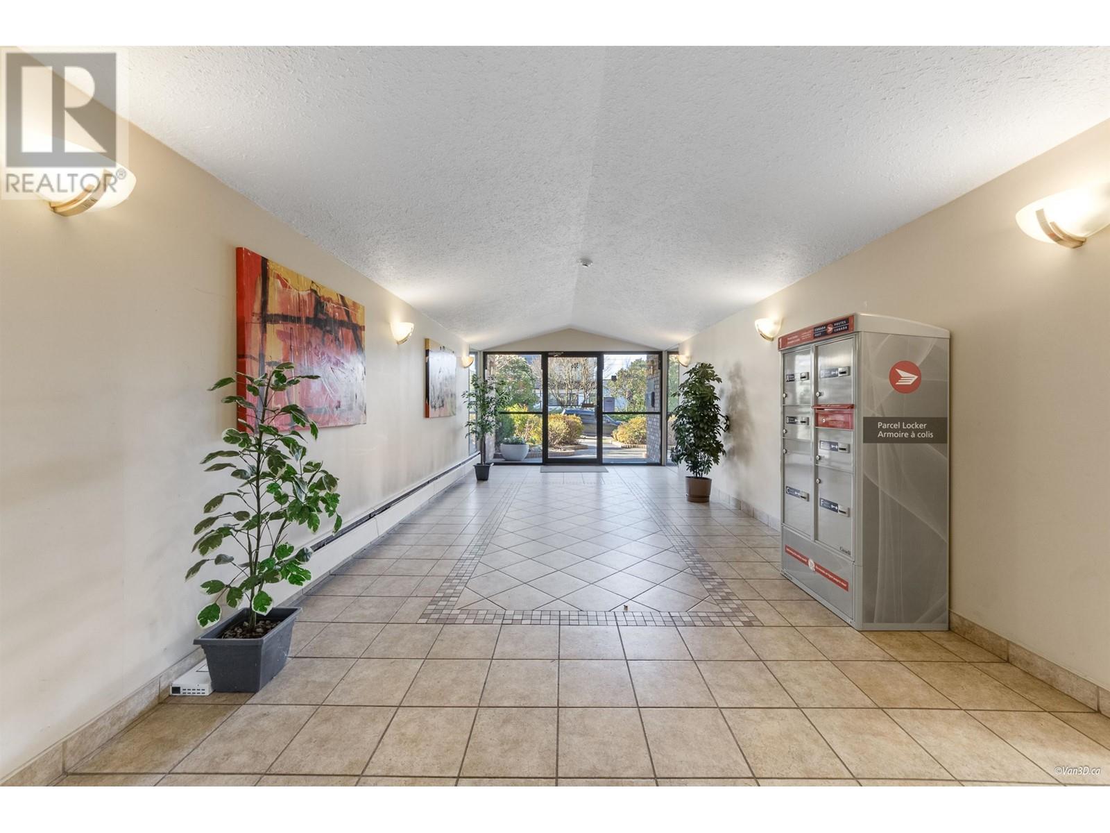 Photo 21 of 309 306 W 1st Street, North Vancouver BC