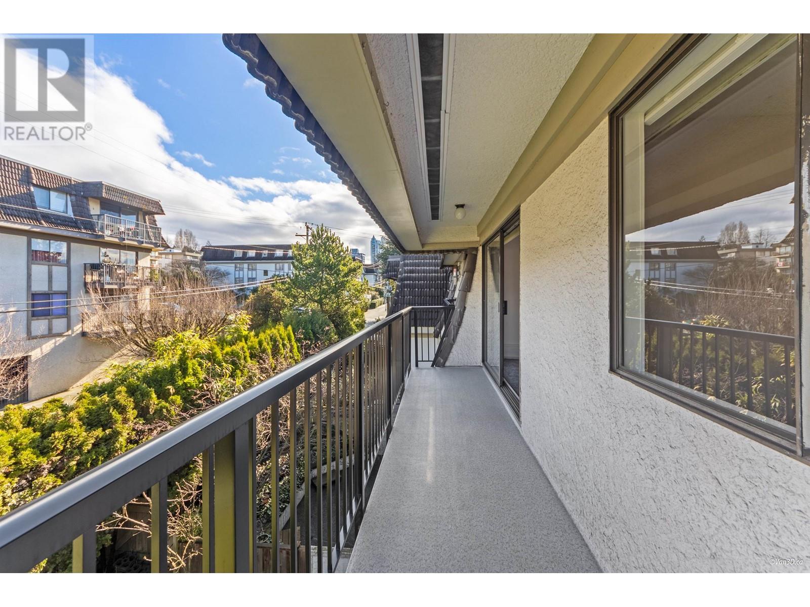 Photo 8 of 309 306 W 1st Street, North Vancouver BC