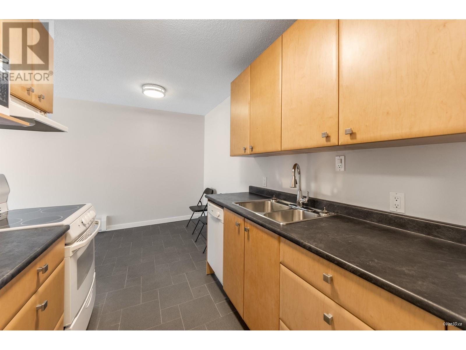 Photo 14 of 309 306 W 1st Street, North Vancouver BC