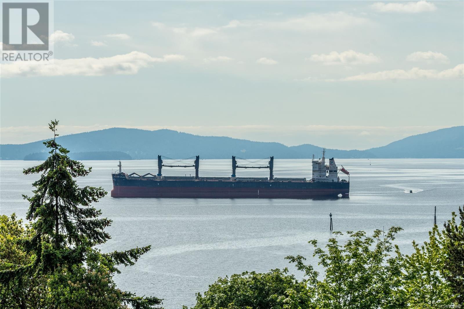 Photo 6 of 5 100 Gifford Rd, Ladysmith BC