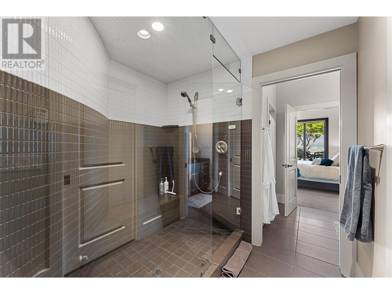 734 Marin Crescent, Kelowna