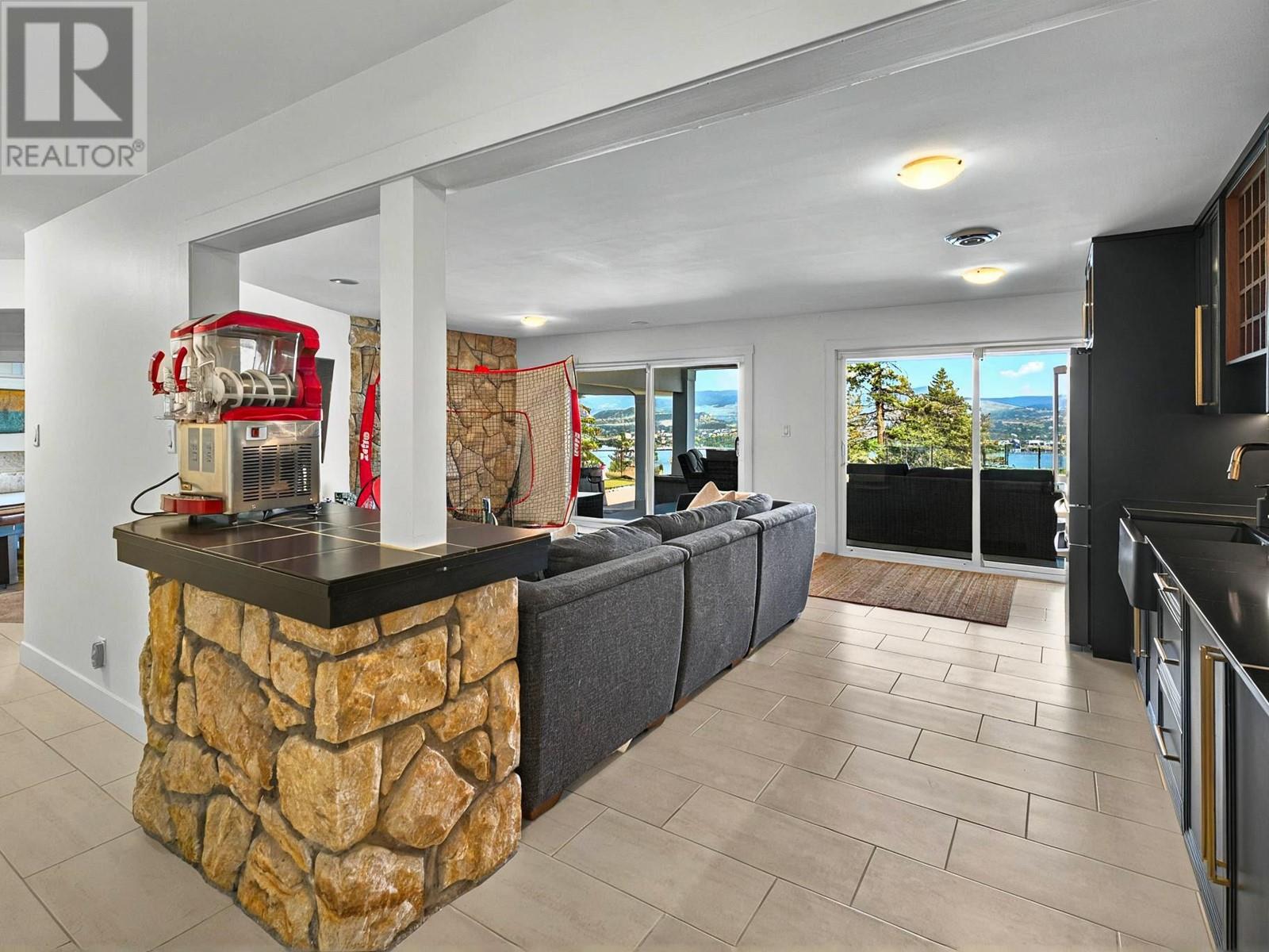  2519 Hillsborough Road, West Kelowna