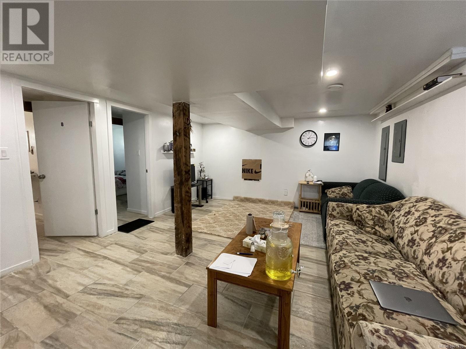 4438 Adelaide St, Port Alberni