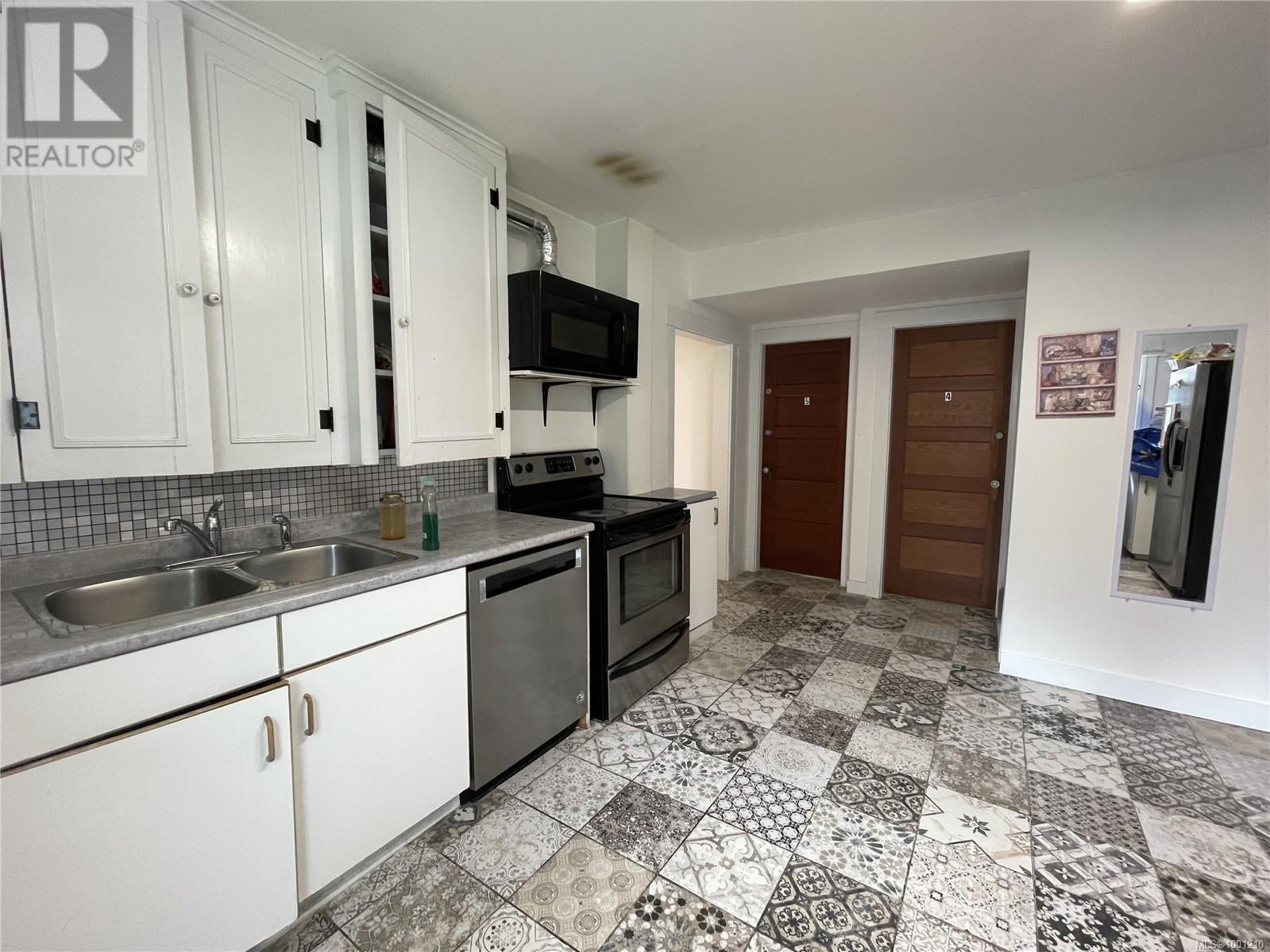 4438 Adelaide St, Port Alberni