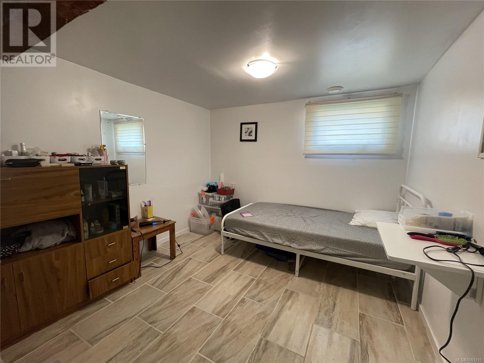 4438 Adelaide St, Port Alberni