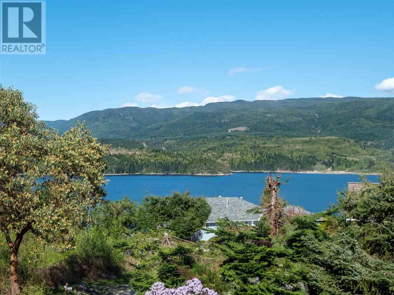 6377 N GALE AVENUE, Sechelt