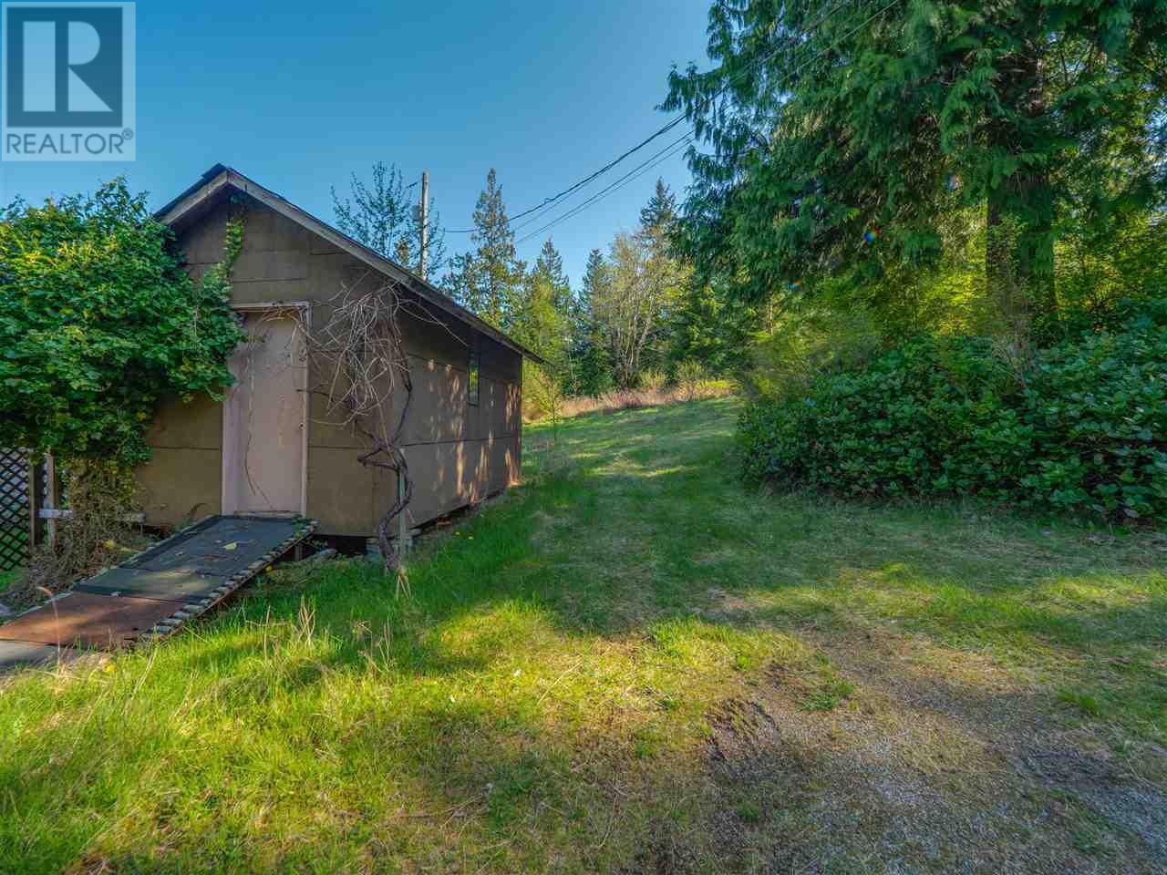 6377 N GALE AVENUE, Sechelt