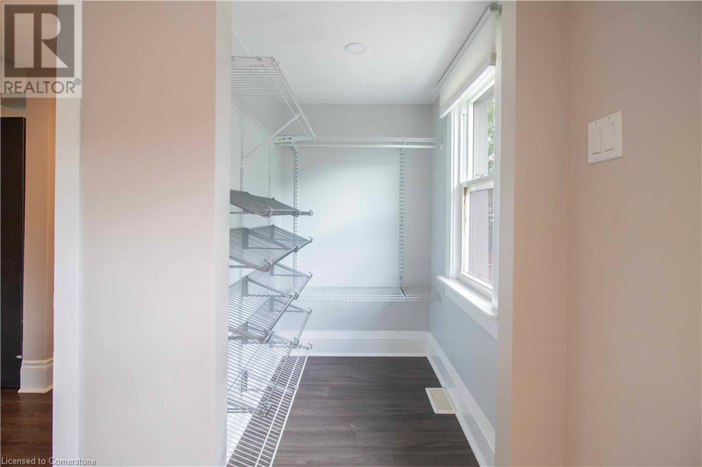 Photo 7 of 10 Manning Street, St Catharines ON