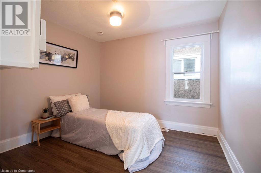 Photo 23 of 10 Manning Street, St Catharines ON
