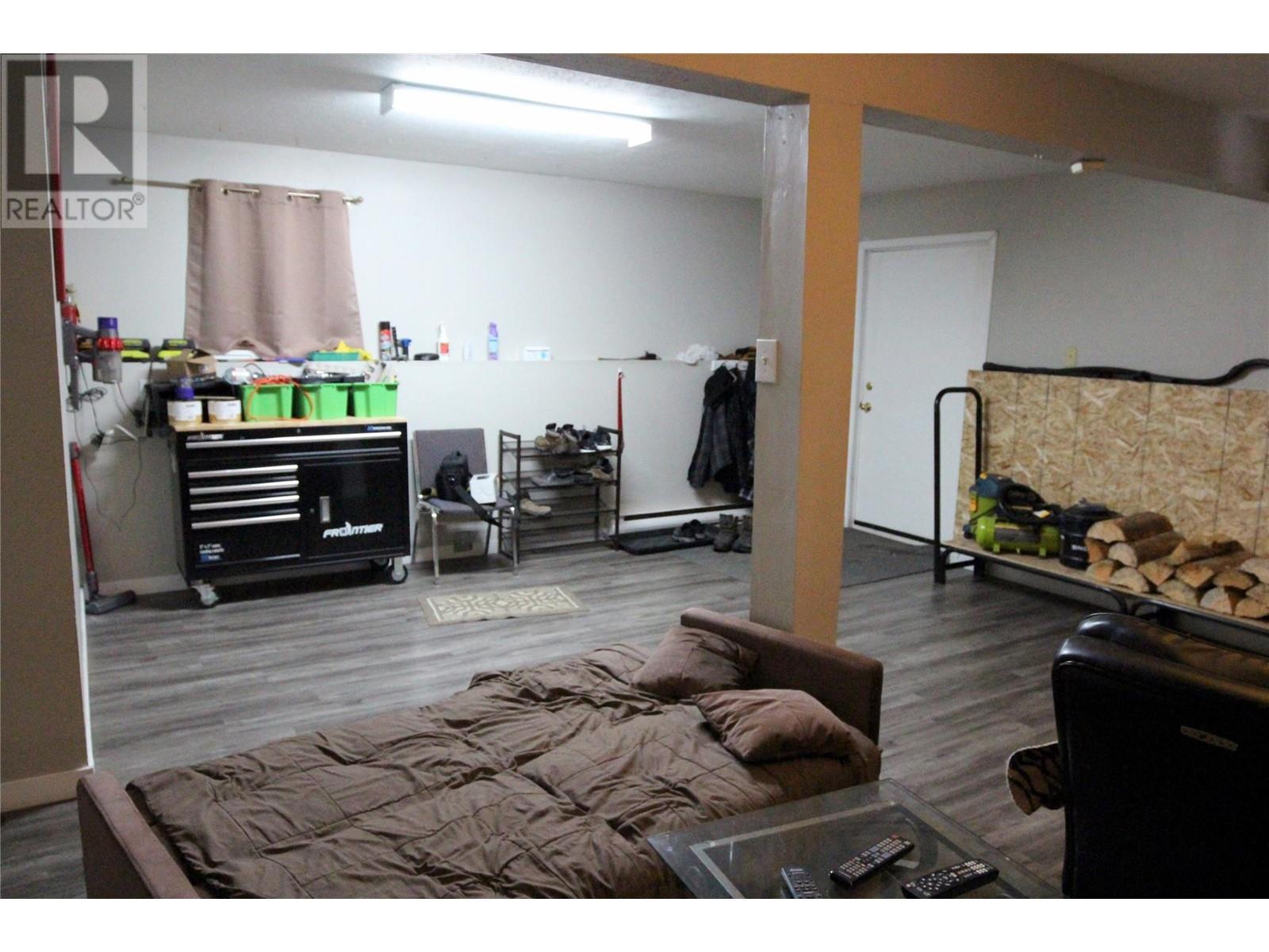 323 WYNDHAVEN Drive, Clearwater