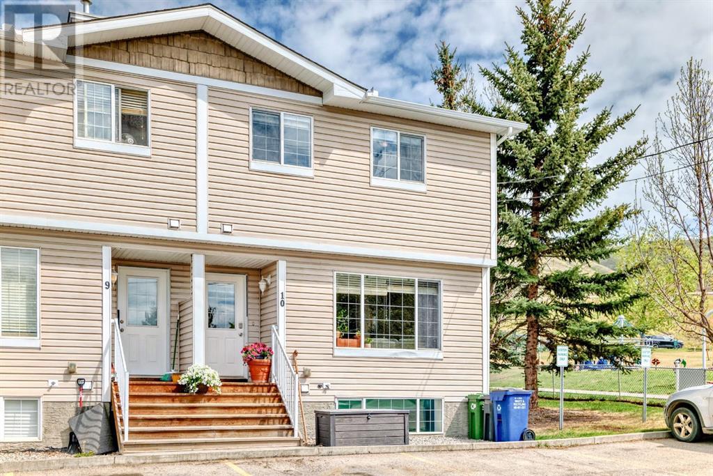 10, 304 Ross Avenue, Cochrane, Alberta