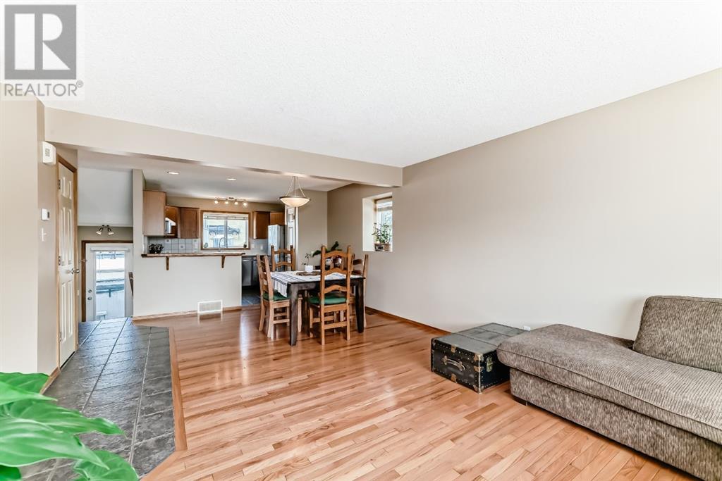 10, 304 Ross Avenue, Cochrane, Alberta