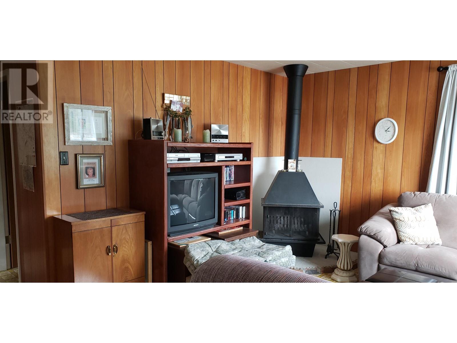 7228 BOULANGER ROAD, Lone Butte