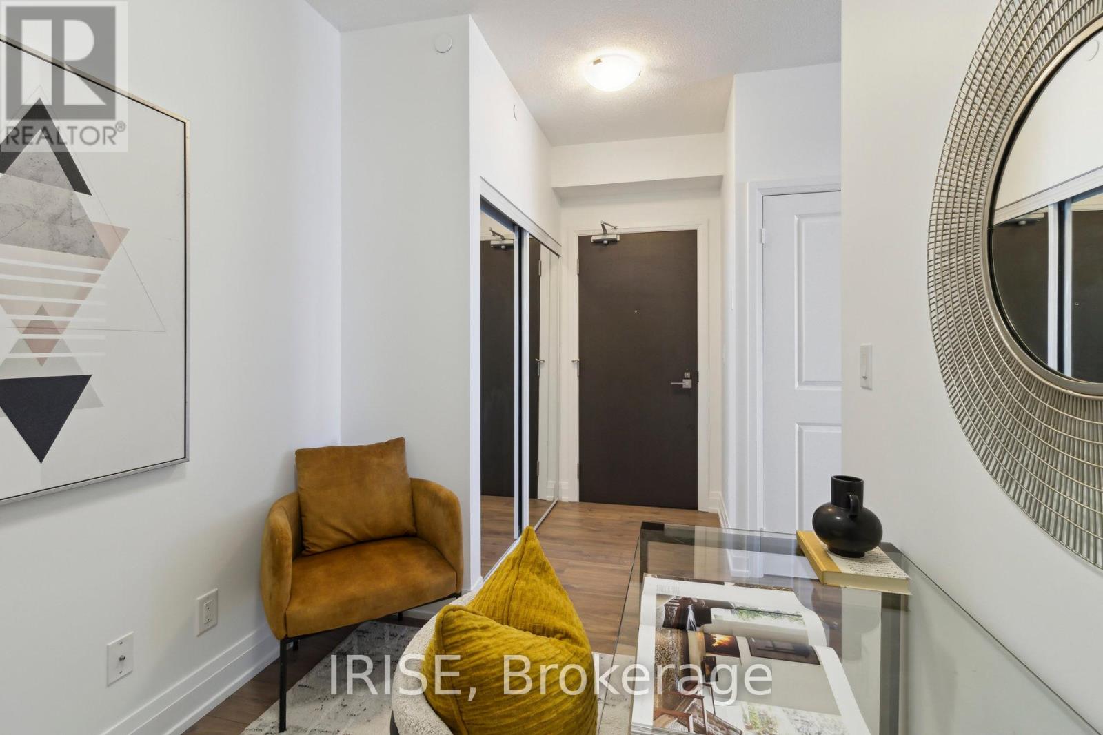 Photo 4 of 606 3700 Highway 7 Road, Vaughan ON