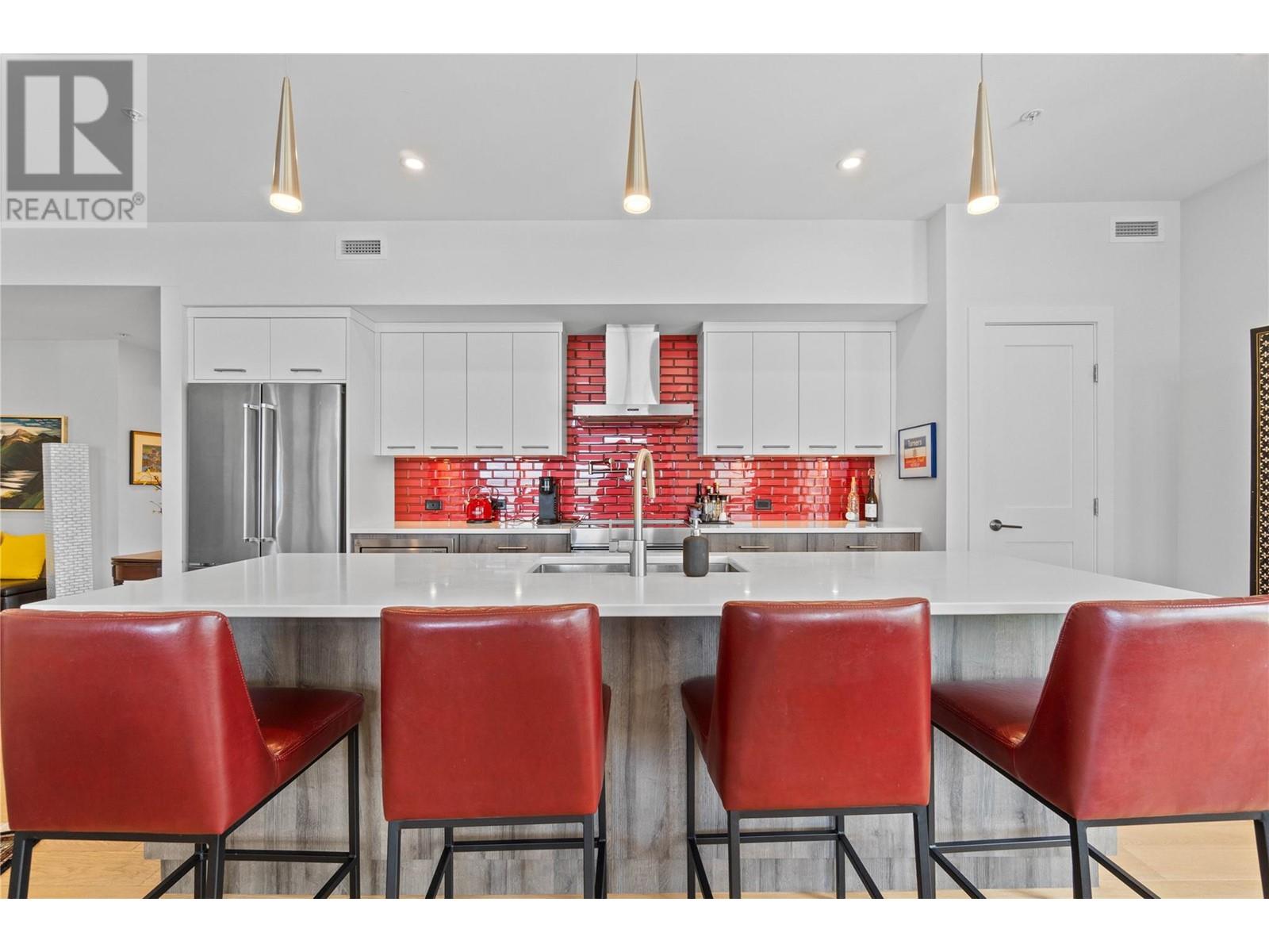 Photo 11 of 131 Harbourfront Drive Ne Unit 501, Salmon Arm BC