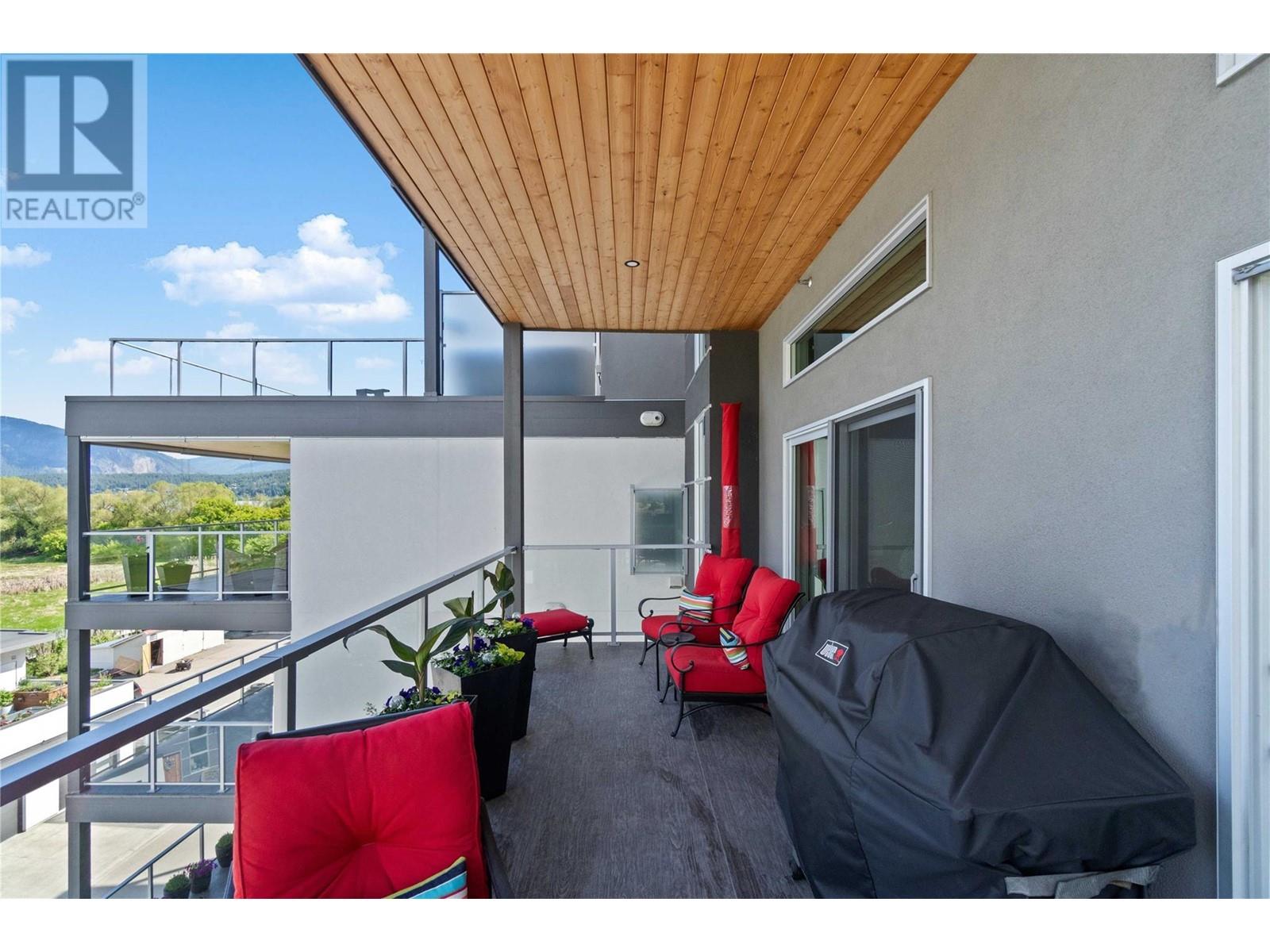 Photo 23 of 131 Harbourfront Drive Ne Unit 501, Salmon Arm BC