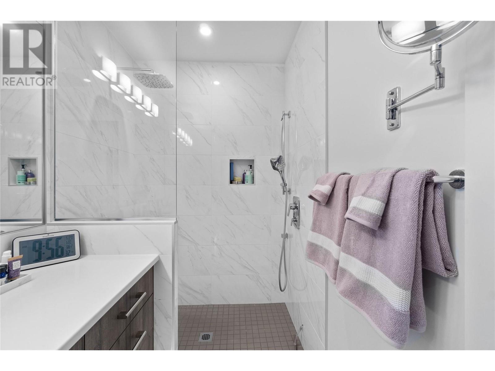 Photo 35 of 131 Harbourfront Drive Ne Unit 501, Salmon Arm BC