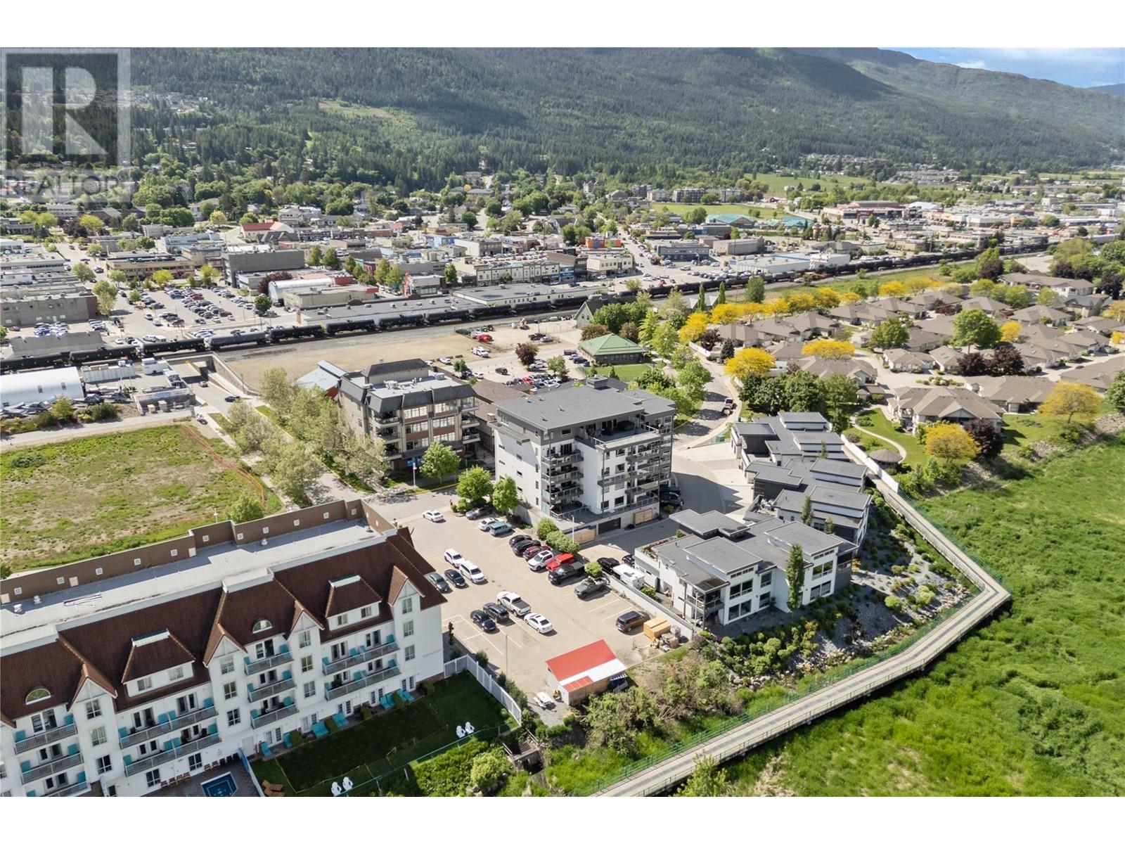 Photo 51 of 131 Harbourfront Drive Ne Unit 501, Salmon Arm BC