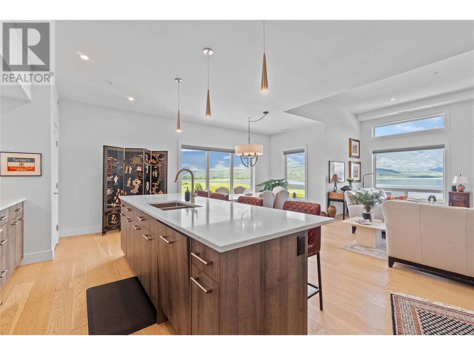 Photo 6 of 131 Harbourfront Drive Ne Unit 501, Salmon Arm BC