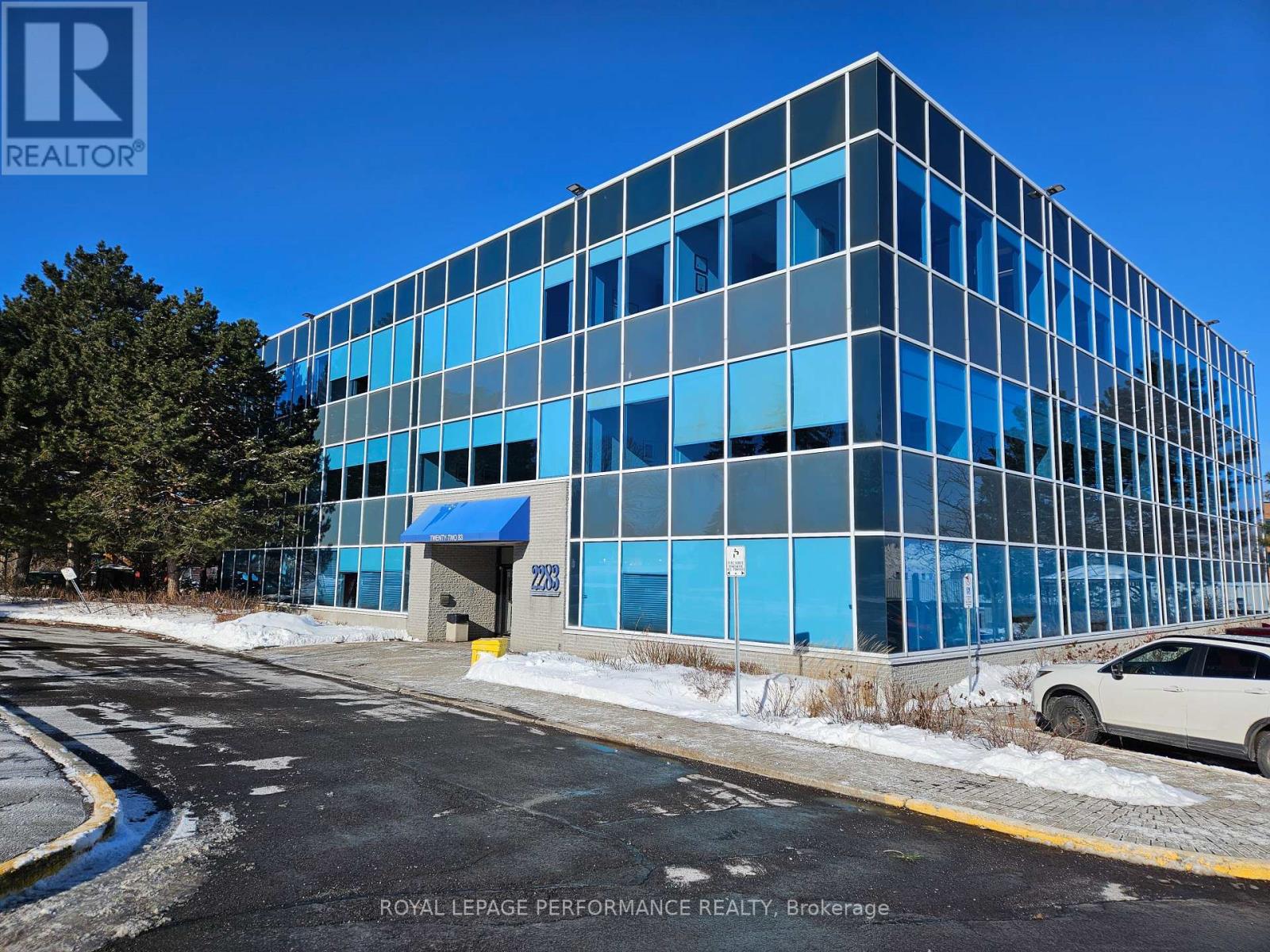 Photo 13 of 304 2283 St Laurent Boulevard, Ottawa ON