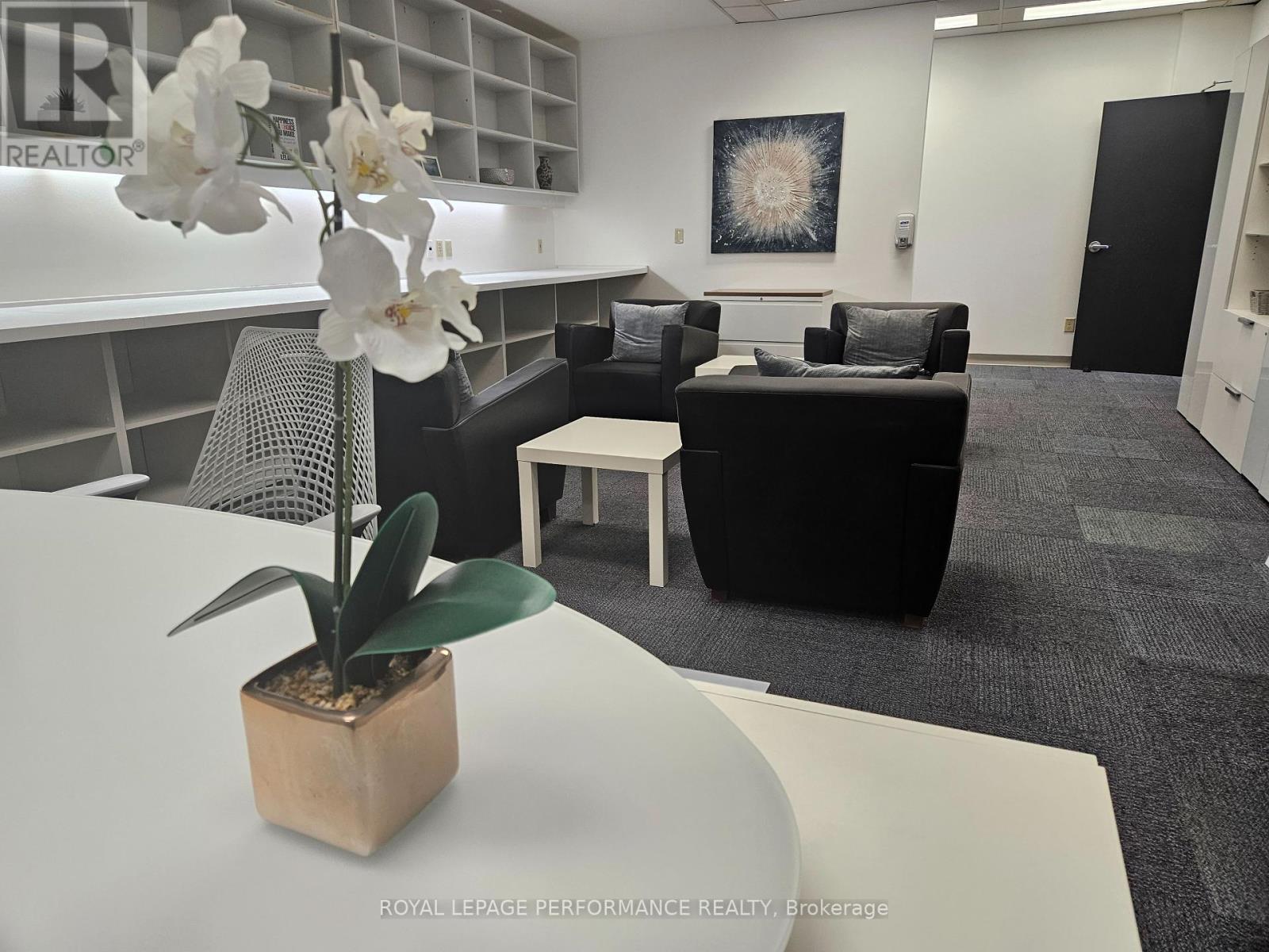 Photo 10 of 305 2283 St Laurent Boulevard, Ottawa ON