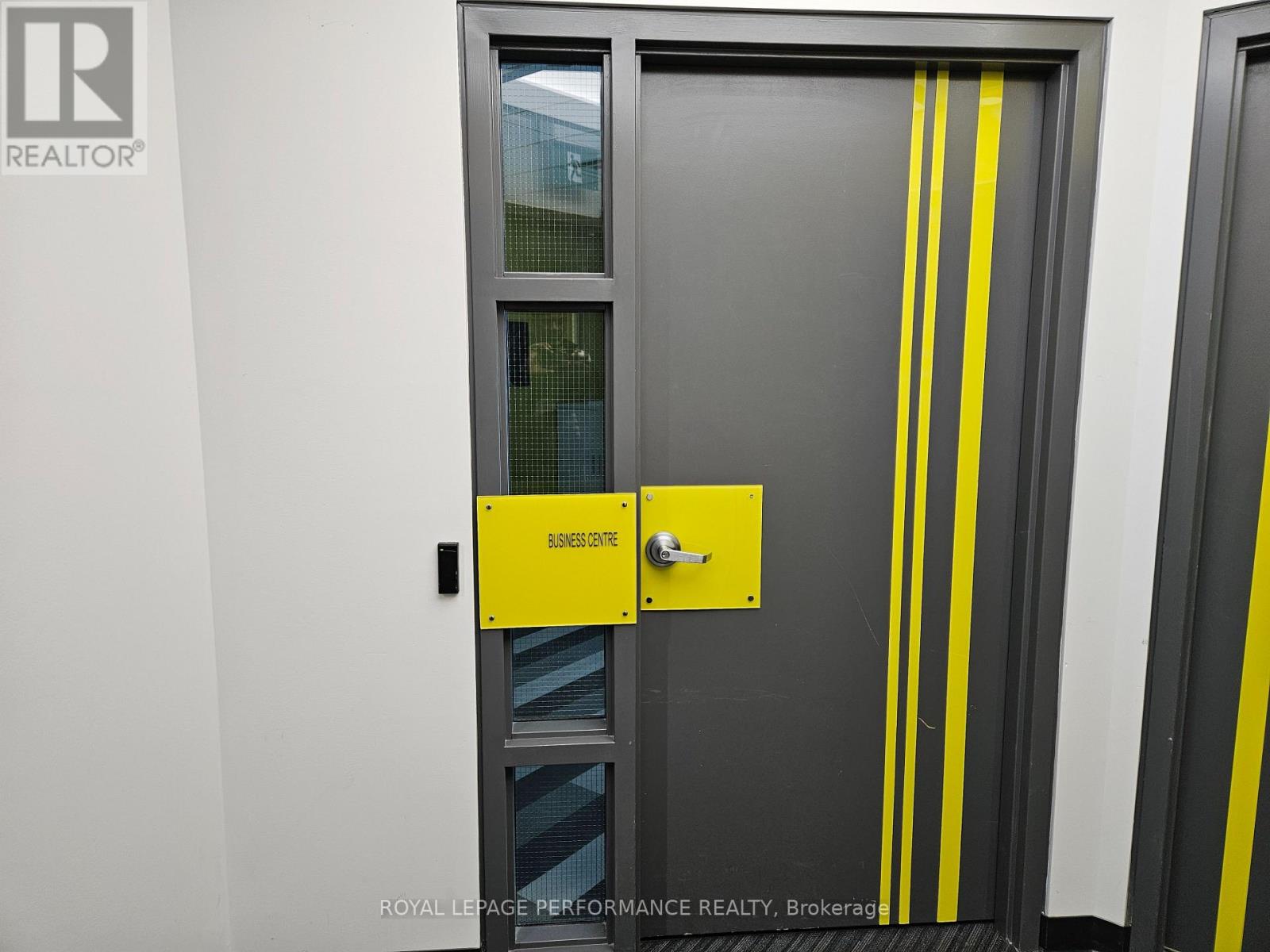 Photo 12 of 305 2283 St Laurent Boulevard, Ottawa ON