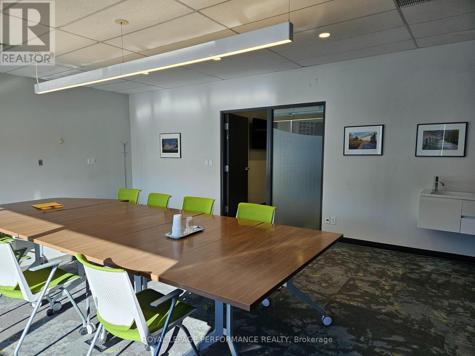 Photo 17 of 305 2283 St Laurent Boulevard, Ottawa ON
