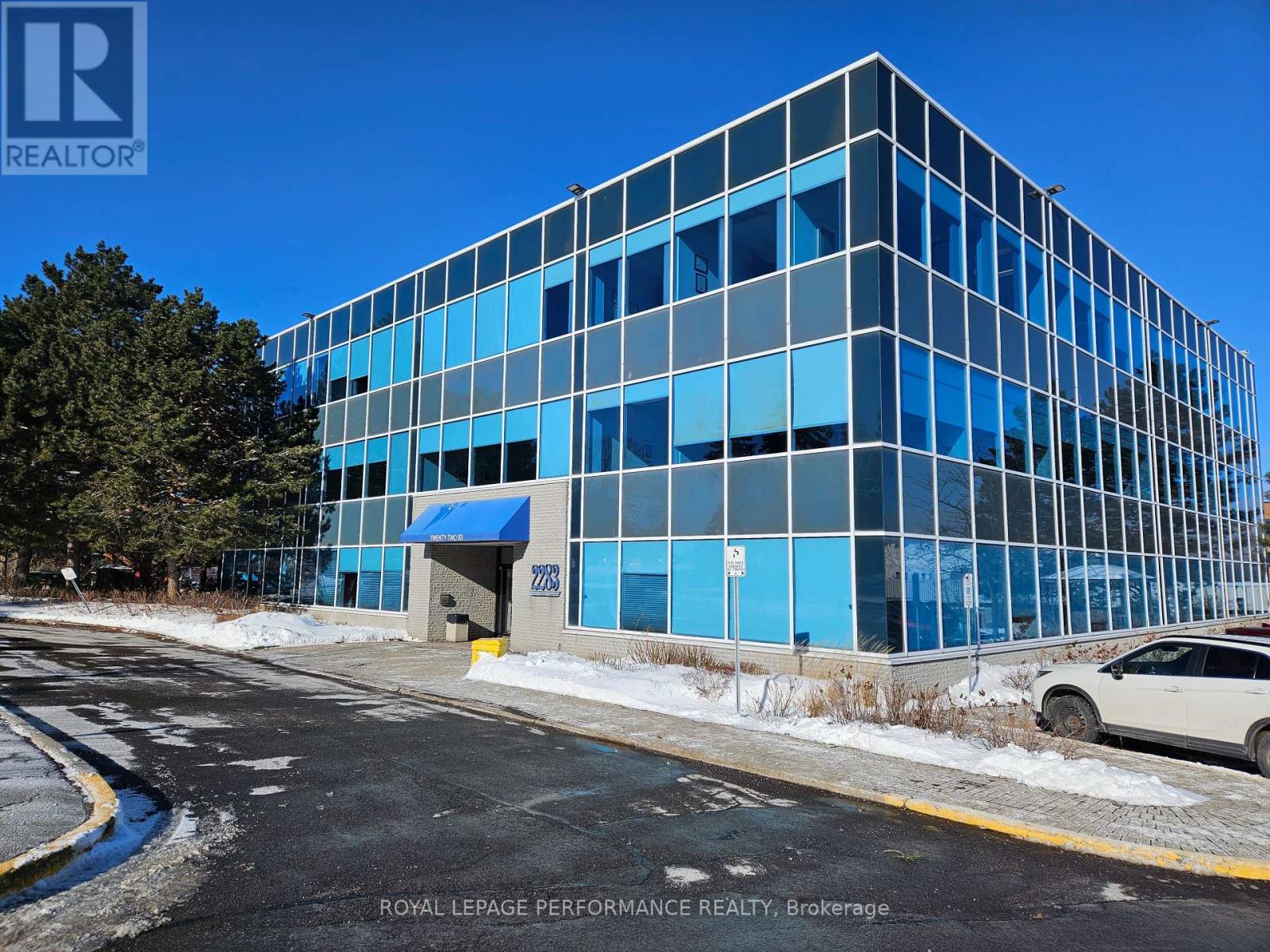 Photo 18 of 305 2283 St Laurent Boulevard, Ottawa ON