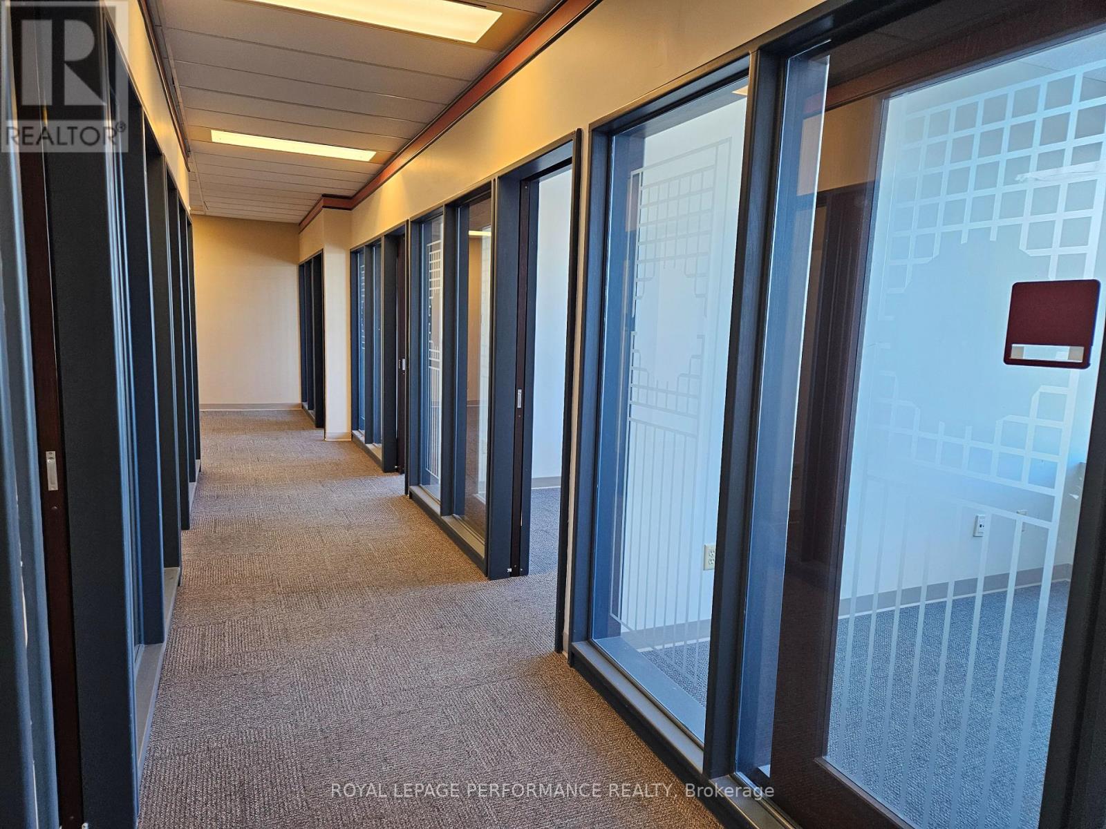 Photo 7 of 305 2283 St Laurent Boulevard, Ottawa ON