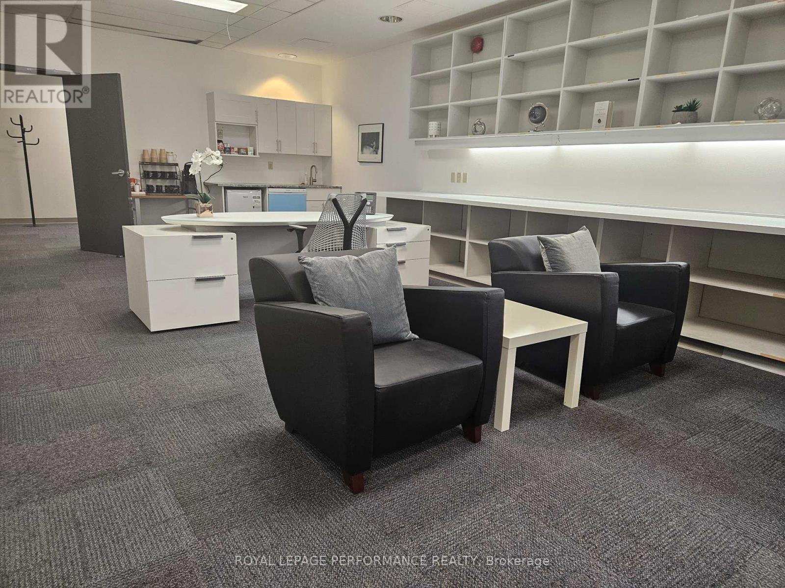 Photo 9 of 305 2283 St Laurent Boulevard, Ottawa ON