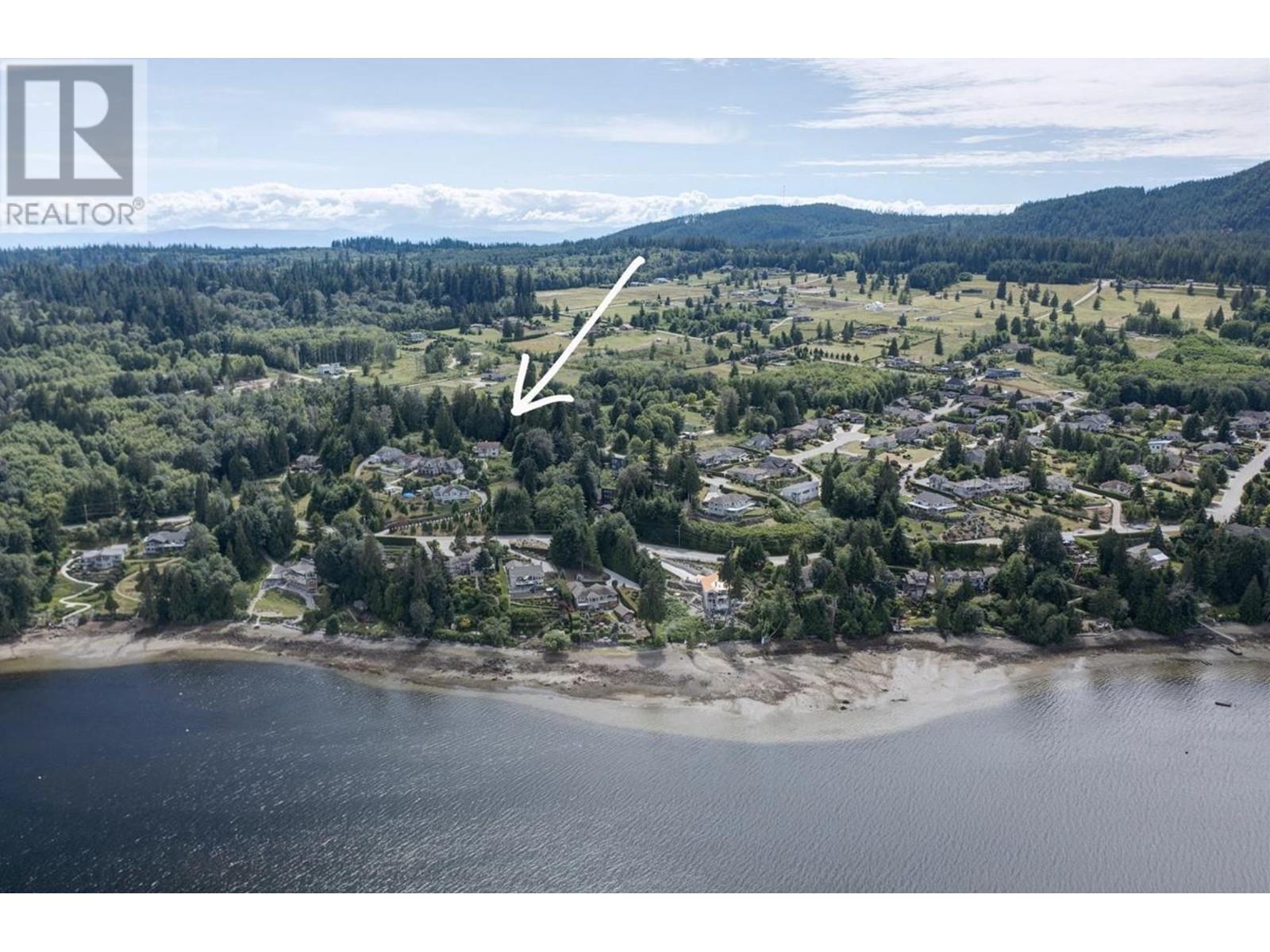 6377 N GALE AVENUE, Sechelt