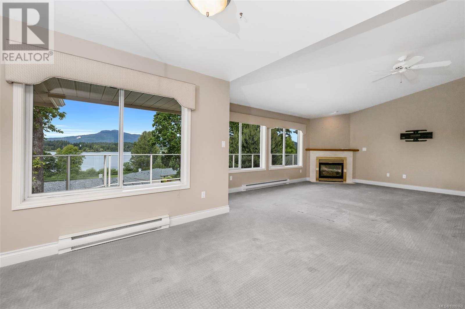 Photo 12 of 22 6038 Sterling Dr, Duncan BC