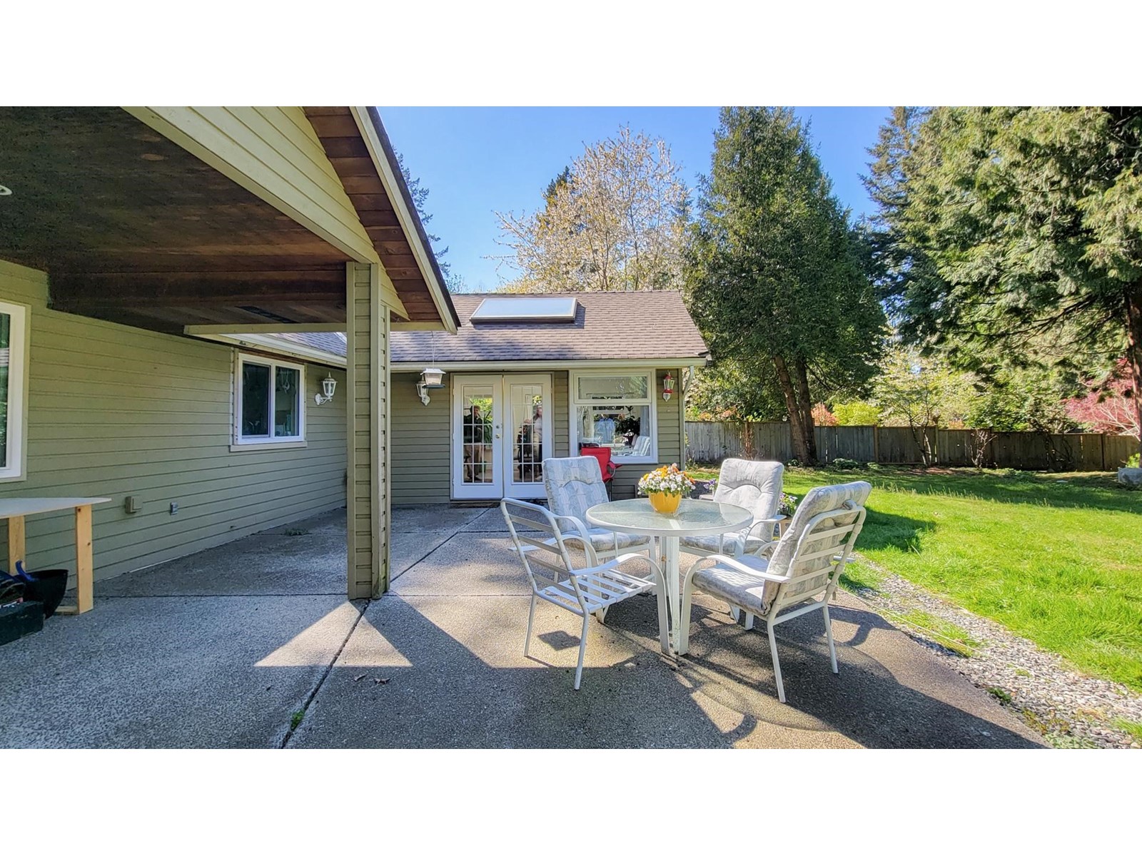 Photo 5 of 17237 26 Avenue, Surrey BC