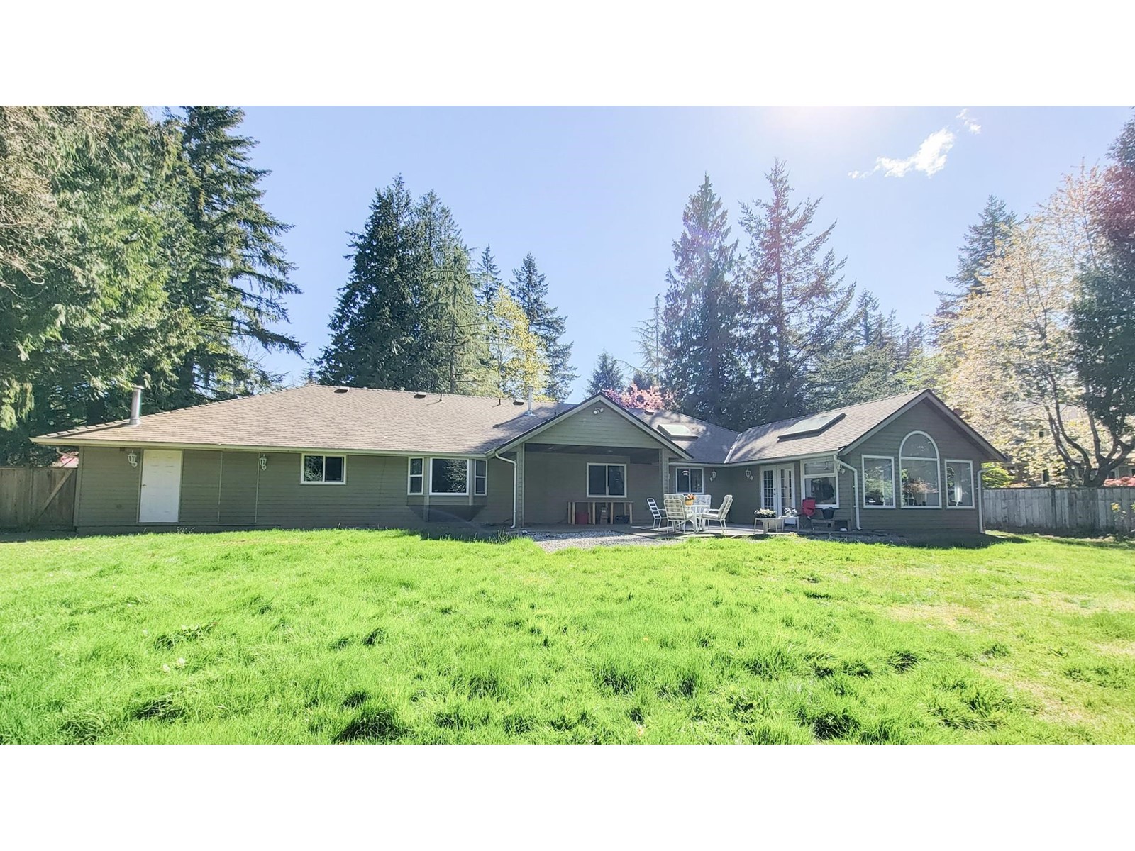 Photo 9 of 17237 26 Avenue, Surrey BC