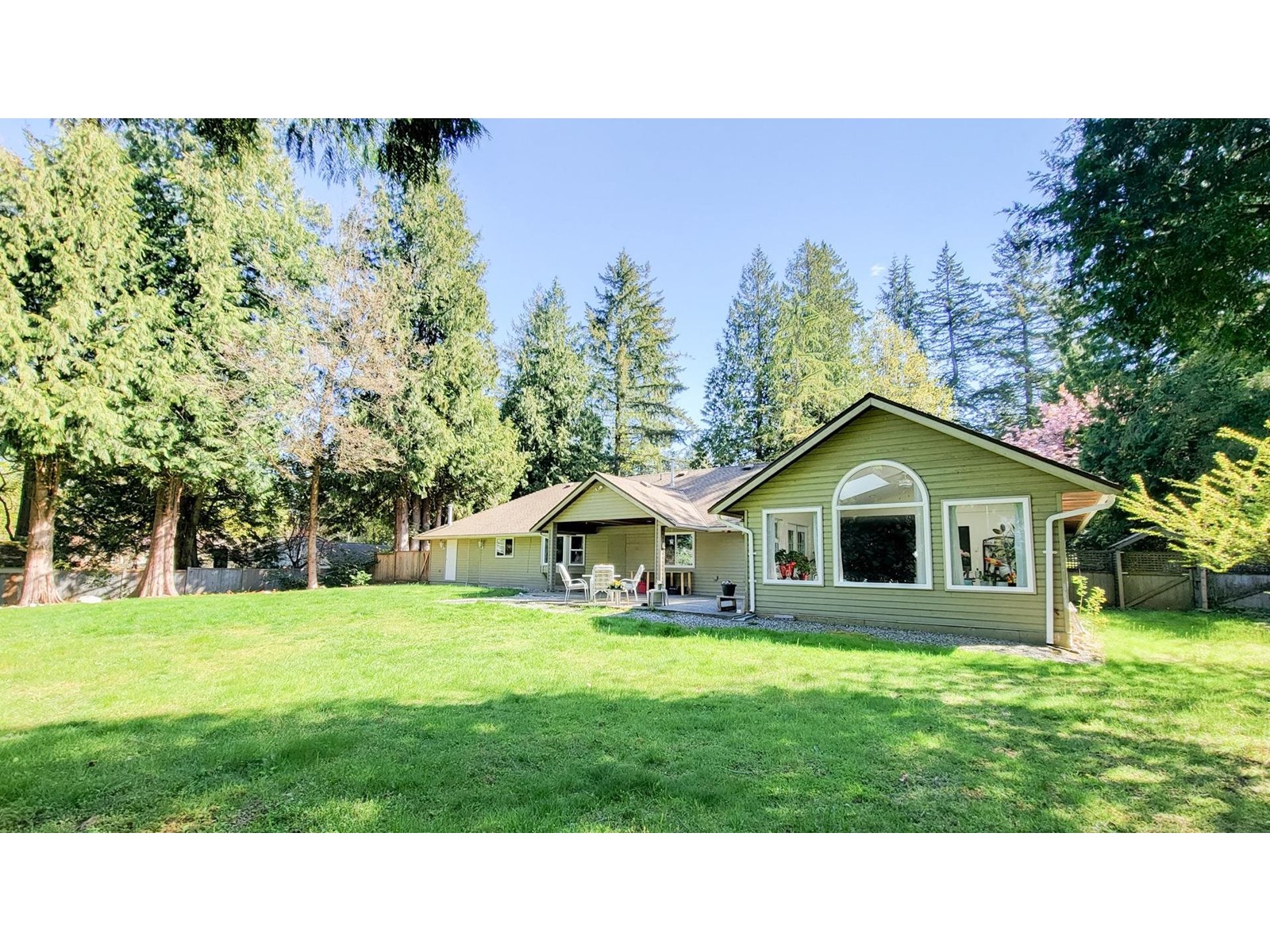 Photo 10 of 17237 26 Avenue, Surrey BC