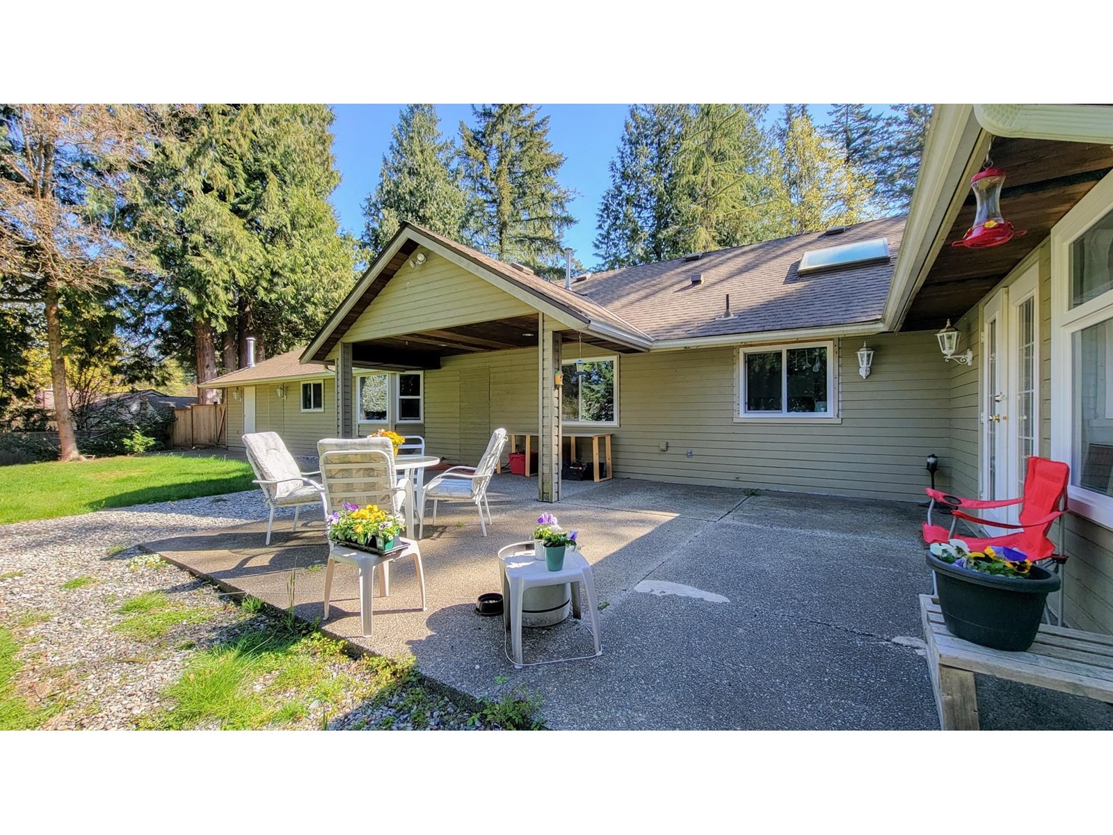 Photo 3 of 17237 26 Avenue, Surrey BC