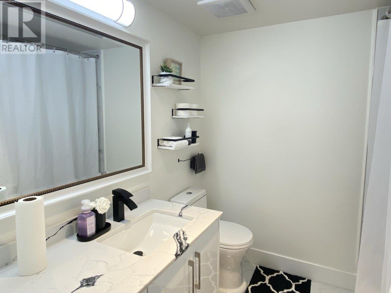 Photo 14 of 1701 3755 Bartlett Court, Burnaby BC