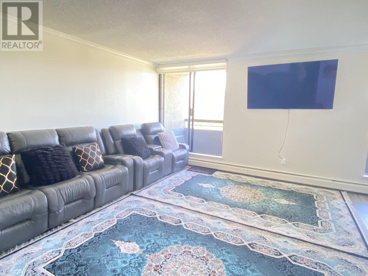 Photo 3 of 1701 3755 Bartlett Court, Burnaby BC