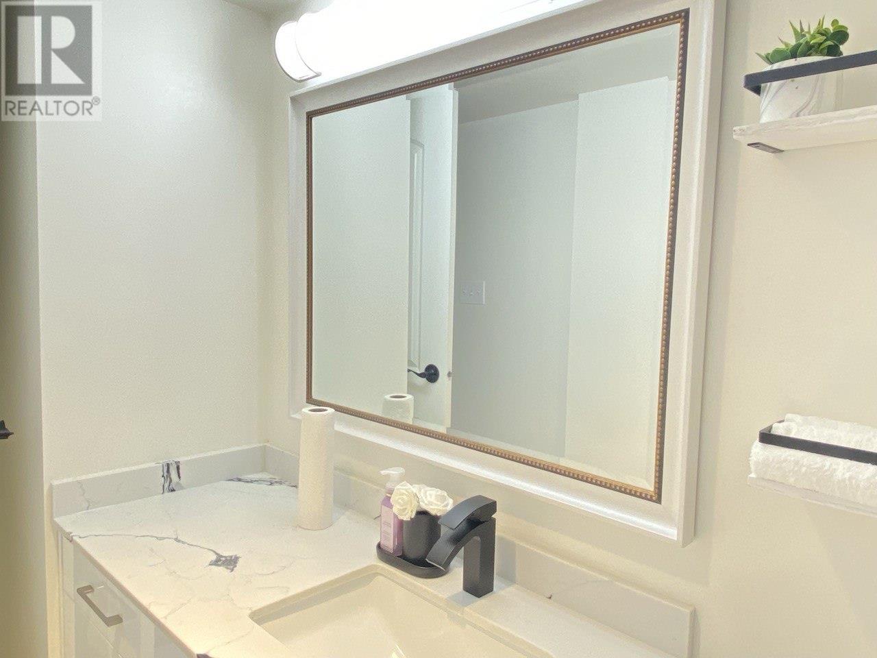 Photo 15 of 1701 3755 Bartlett Court, Burnaby BC