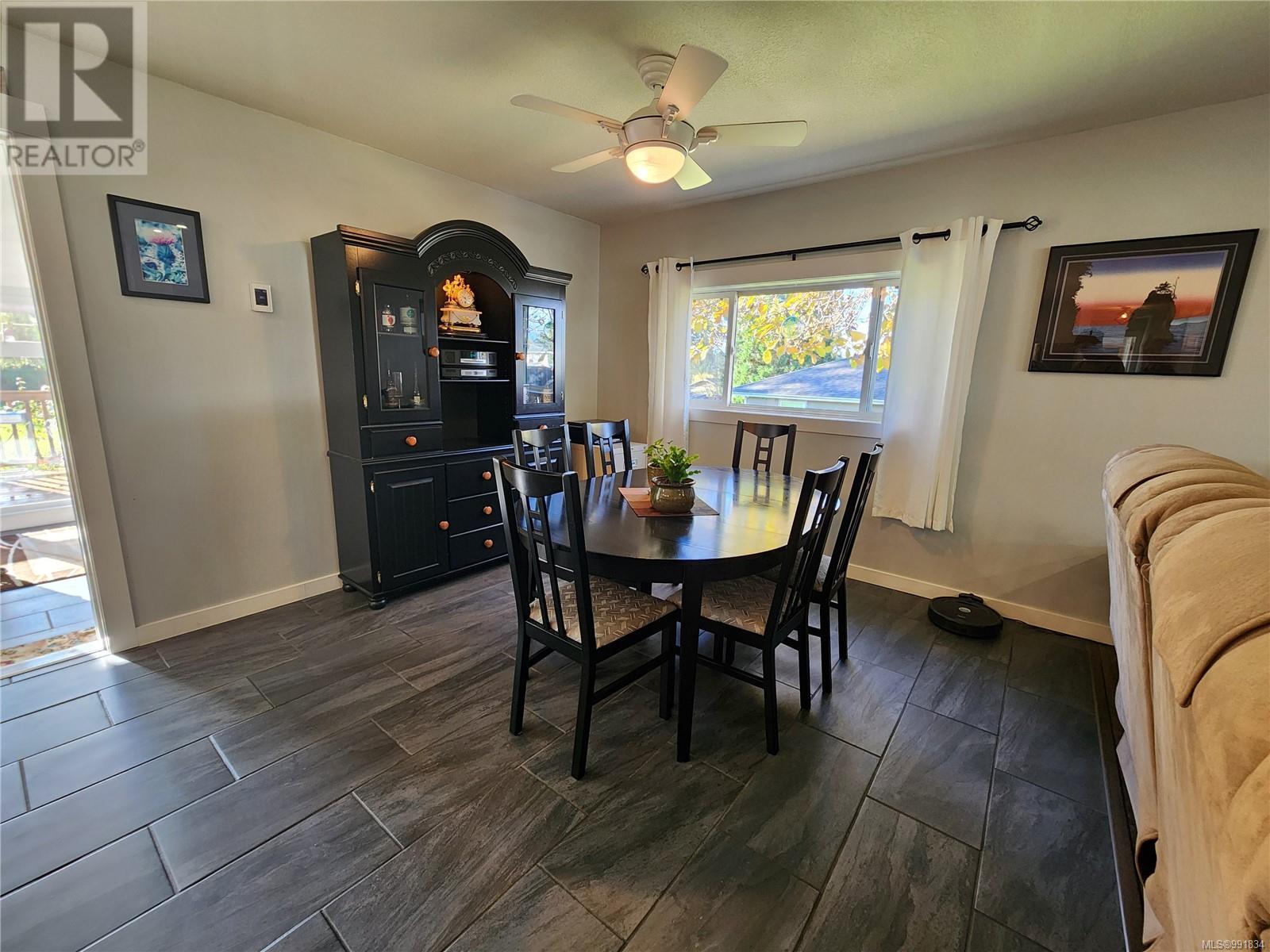 695 Evergreen Rd, Campbell River real estate listing 991834